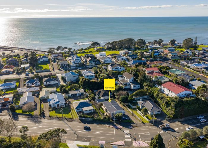 at 390B St Aubyn Street, Moturoa, New Plymouth, Taranaki