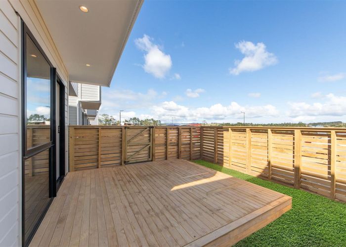  at 16 Greenbrier Street, Westgate, Waitakere City, Auckland