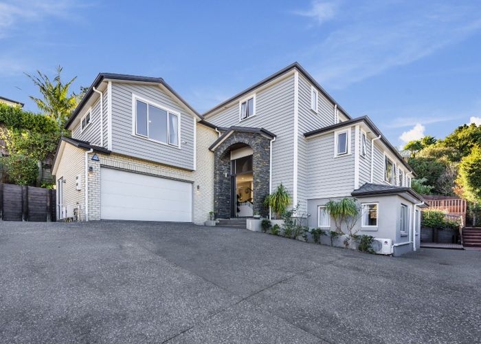  at 52 Corricvale Way--Viewing--On Tue 29th July at 5:30-5:50pm, Northcross, North Shore City, Auckland