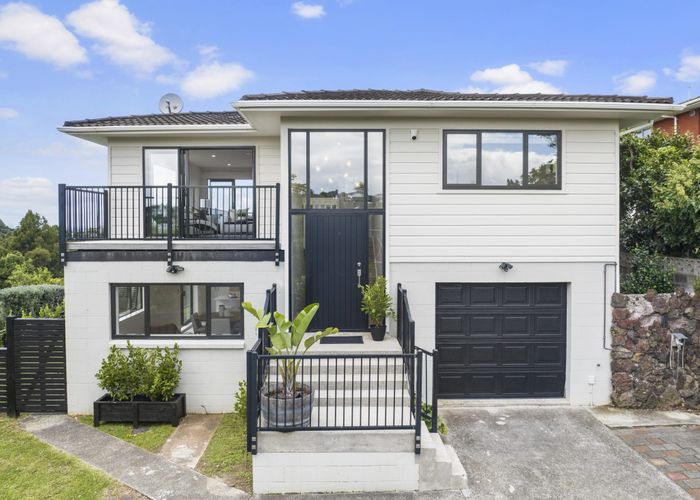  at 15 Mcdowell Crescent, Hillcrest, Auckland
