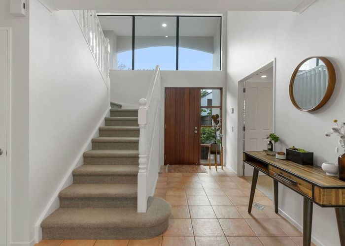  at 31 Oakwood Grove, Eastern Beach, Auckland