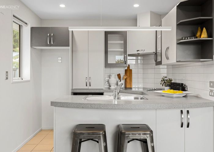  at 4/292 Halswell Road, Halswell, Christchurch City, Canterbury