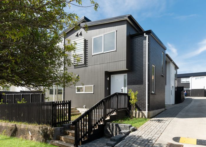  at 1&2/66 Gardner Avenue, New Lynn, Waitakere City, Auckland