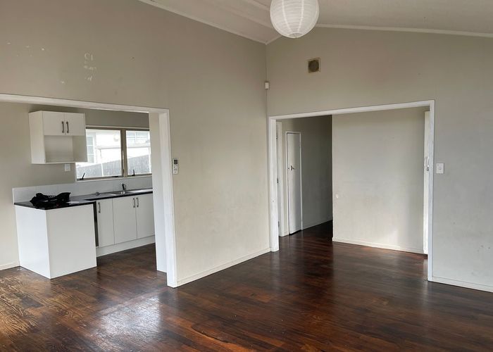  at 11 Frangipani Avenue, Manurewa, Manukau City, Auckland