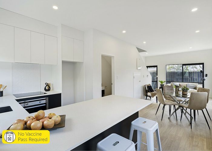 at 8/24 Andrew Road, Howick, Manukau City, Auckland