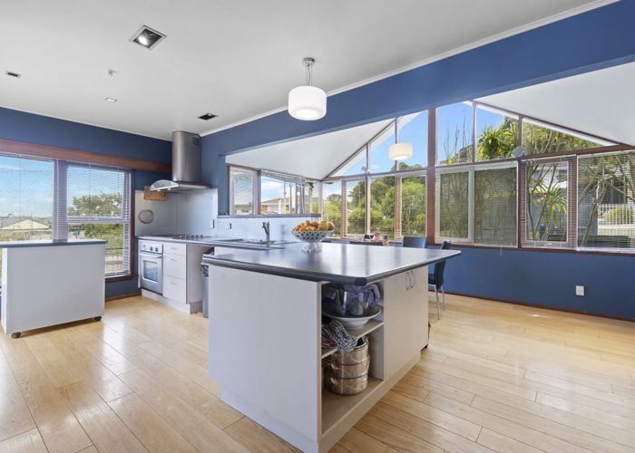  at 17 Pikitea Road, Mangere Bridge, Manukau City, Auckland