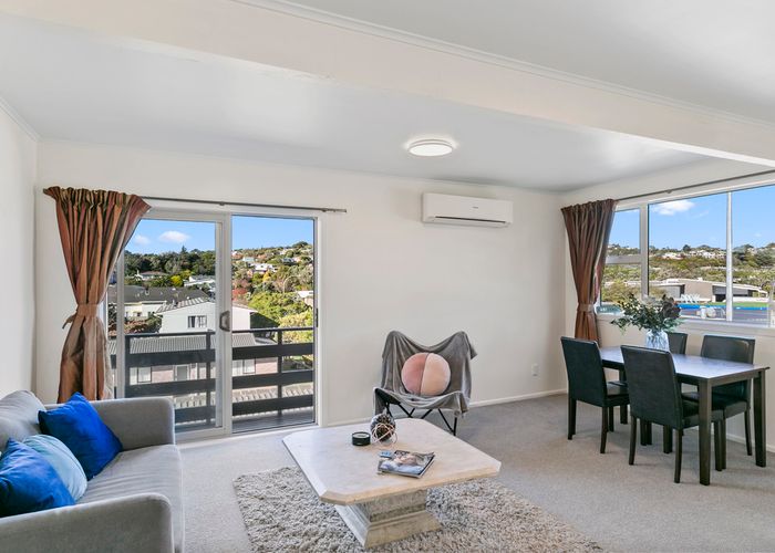  at 1/10 Stewart Drive, Newlands, Wellington