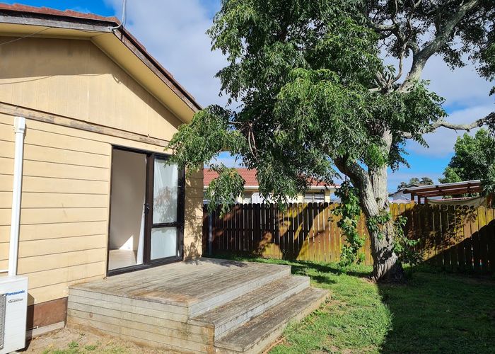  at 2/321 Weymouth Road, Weymouth, Manukau City, Auckland