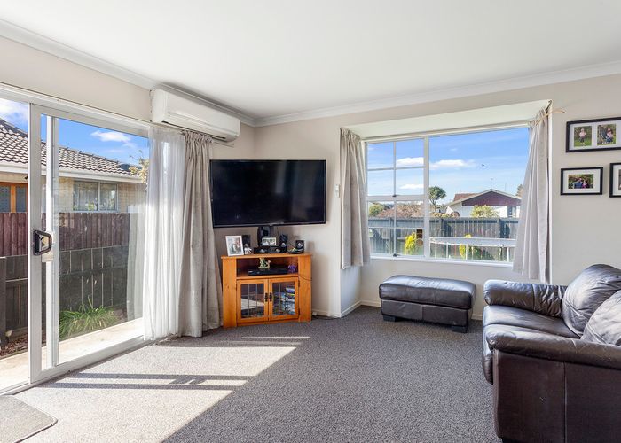  at 1/97 Royal Park Drive, Parklands, Christchurch
