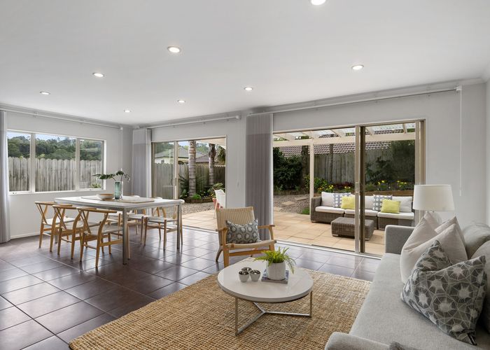  at 27 Mahoney Drive, Albany, Auckland