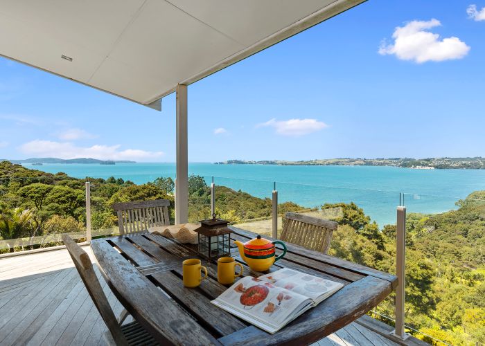  at 10 Puriri Place, Sandspit, Warkworth