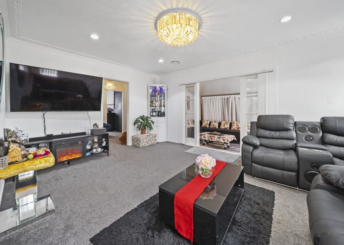  at 116 Gloucester Road, Manurewa, Manukau City, Auckland