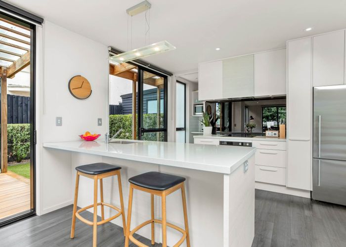  at 21 Main Highway, Ellerslie, Auckland