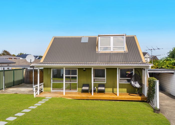  at 1/11 Honey Place, Weymouth, Manukau City, Auckland