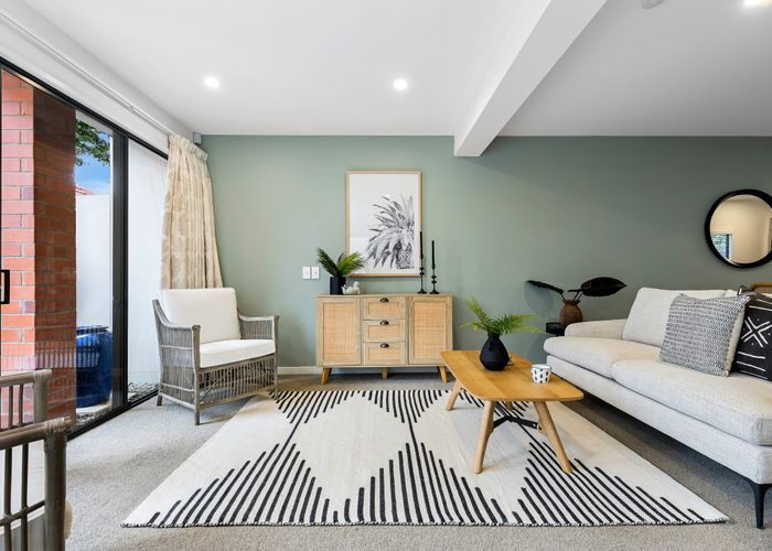  at 4/56 Hewitts Road, Merivale, Christchurch