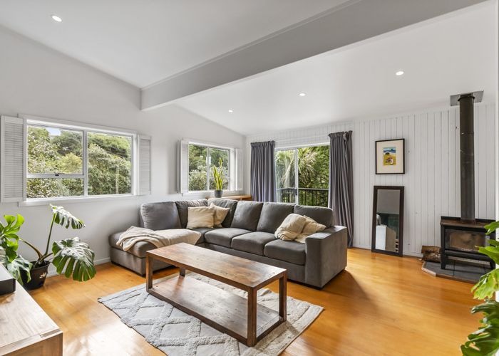  at 112 Victory Road, Laingholm, Auckland