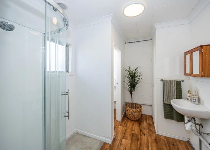  at 2/41 Cameron Road, Hamilton East, Hamilton, Waikato