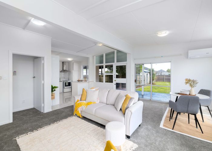  at 15 Bronwyn Street, Mairehau, Christchurch