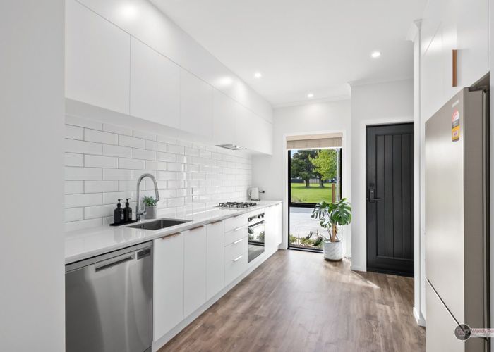  at 33 Leo Waikari Crescent, Wallaceville, Upper Hutt