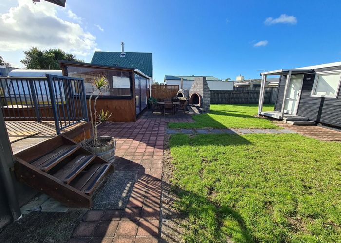  at 102 Kauri Crescent, Matarangi
