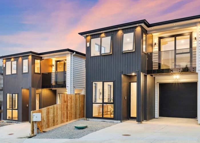  at 18 Adamson Road, Flat Bush, Auckland