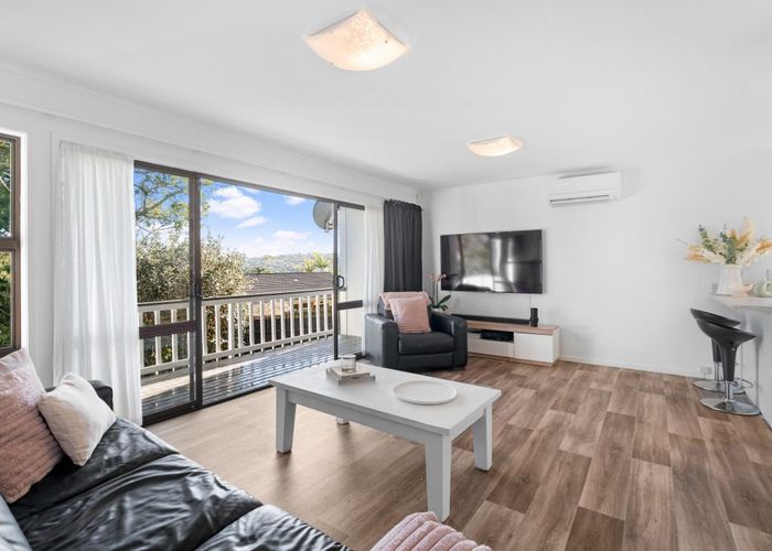  at 1//67 Browns Bay Rd, Browns Bay, North Shore City, Auckland