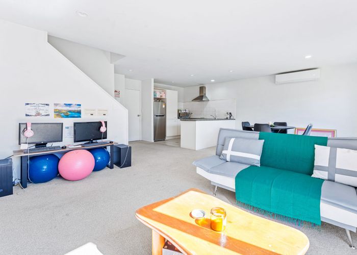  at 8/36 John Jennings Drive, Oteha, Auckland