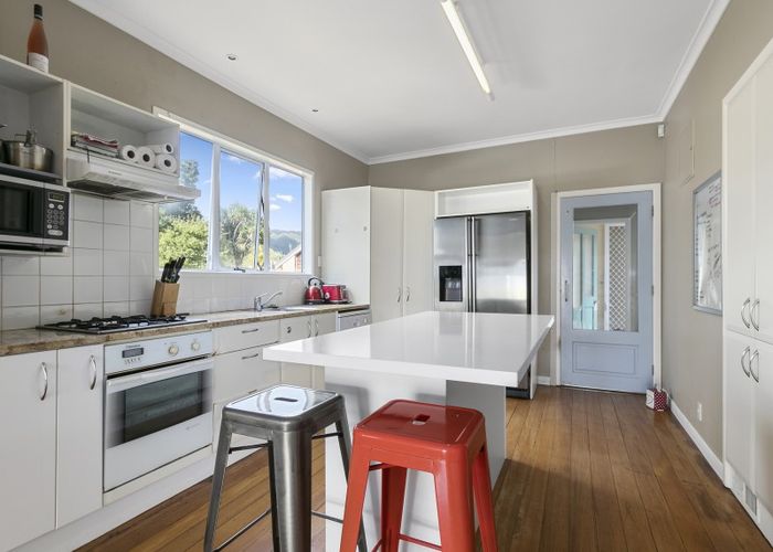  at 140 Waterloo Road, Hutt Central, Lower Hutt