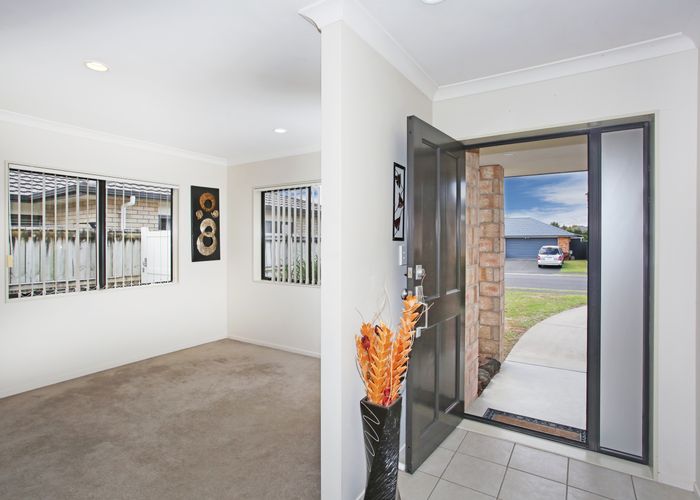  at 18 Mandalay Place, Waiuku, Waiuku