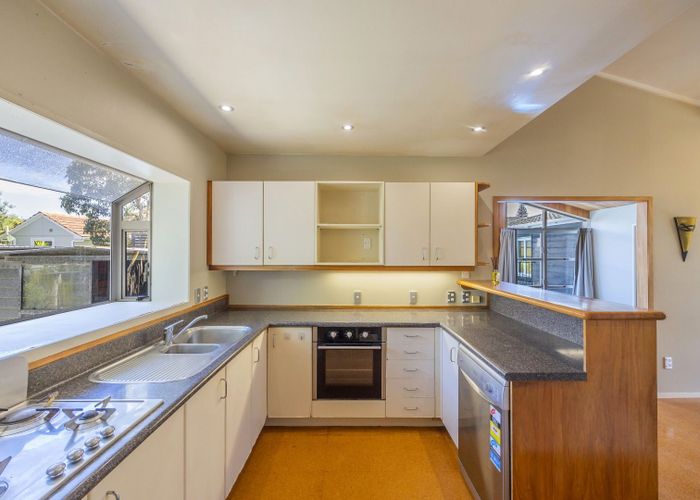  at 54 Nile Road, Milford, North Shore City, Auckland