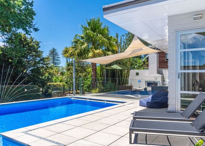  at 72 Shore Road, Remuera, Auckland