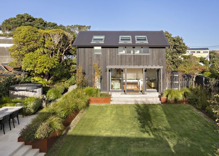  at 17 West Road, Northland, Wellington, Wellington