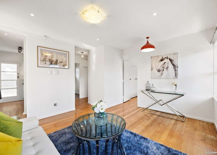  at 1/132 Te Atatu Road, Te Atatu South, Waitakere City, Auckland