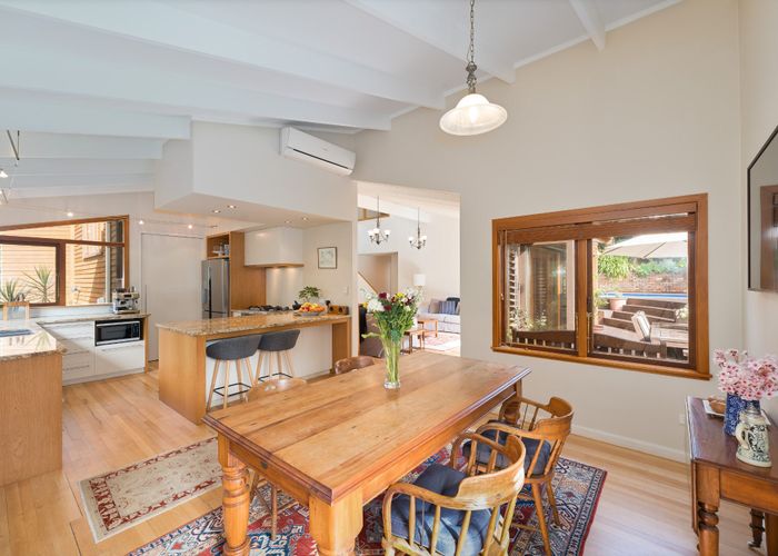  at 37 Kiteroa Terrace, Rothesay Bay, Auckland