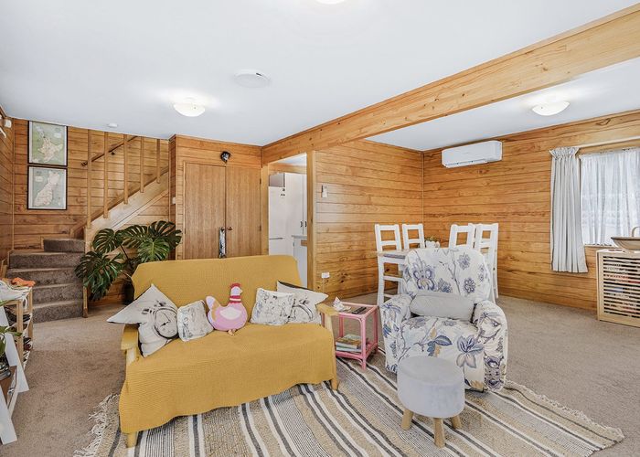  at 16 Kiwi Avenue, Forest Lake, Hamilton