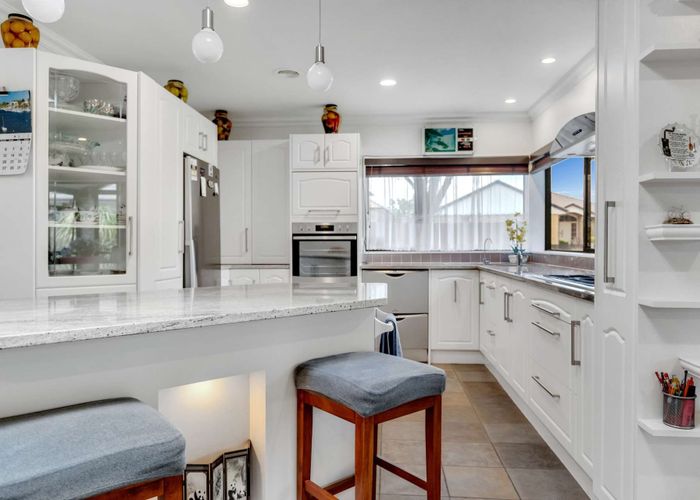  at 1 Merlin Close, Huntington, Hamilton