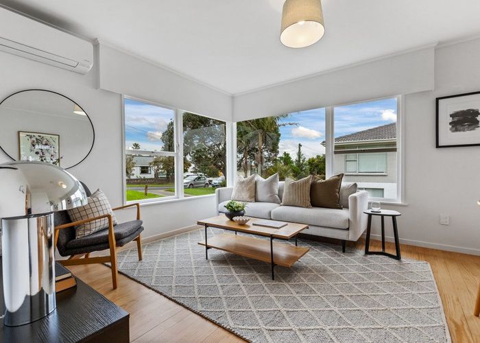  at 1/14 Westwell Road, Belmont, North Shore City, Auckland