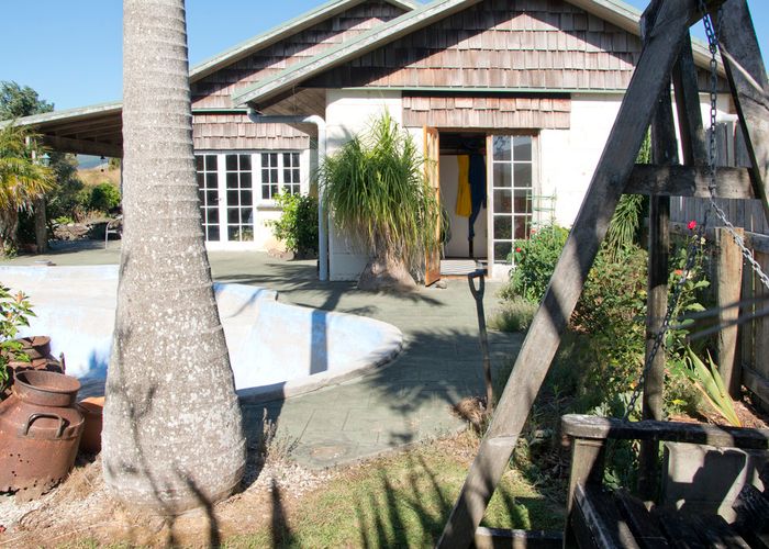  at 41 Cemetery Road, Takahue