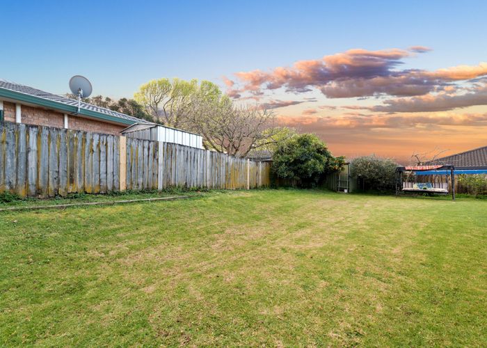  at 20 Greenberry Drive, Ranui, Auckland