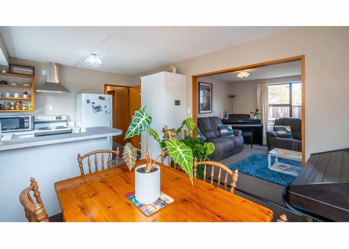  at 2/150 Riverlaw Terrace, Saint Martins, Christchurch