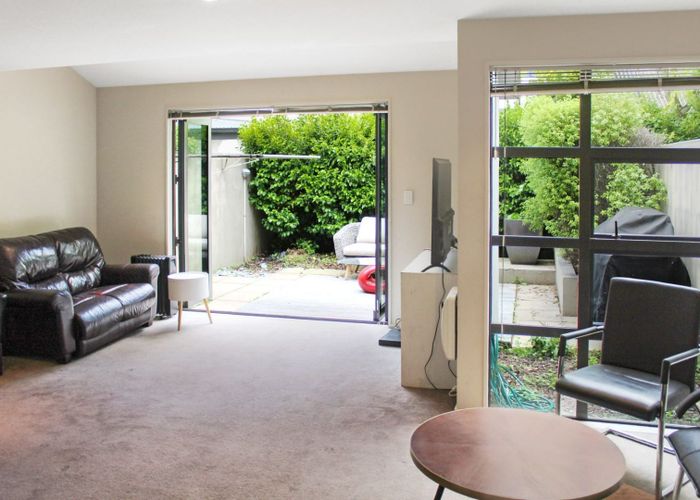  at 2/107 Deans Avenue, Riccarton, Christchurch