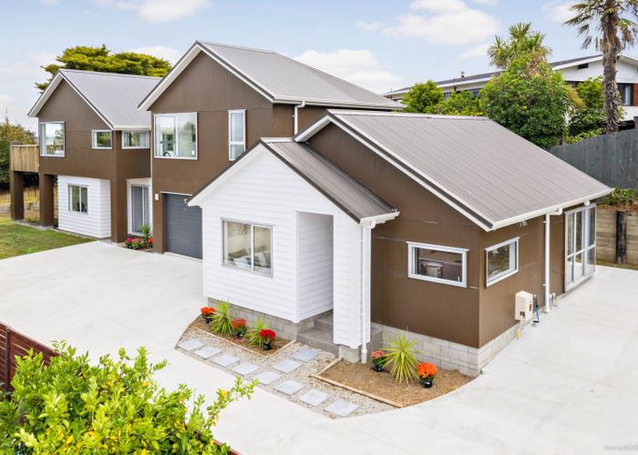  at 32 Valhalla Drive, Beach Haven, Auckland
