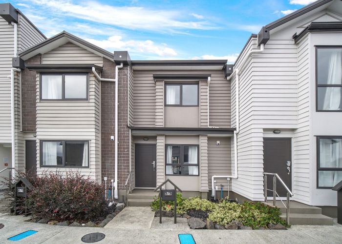  at 5 Wallson Crescent, City Centre, Manukau City, Auckland
