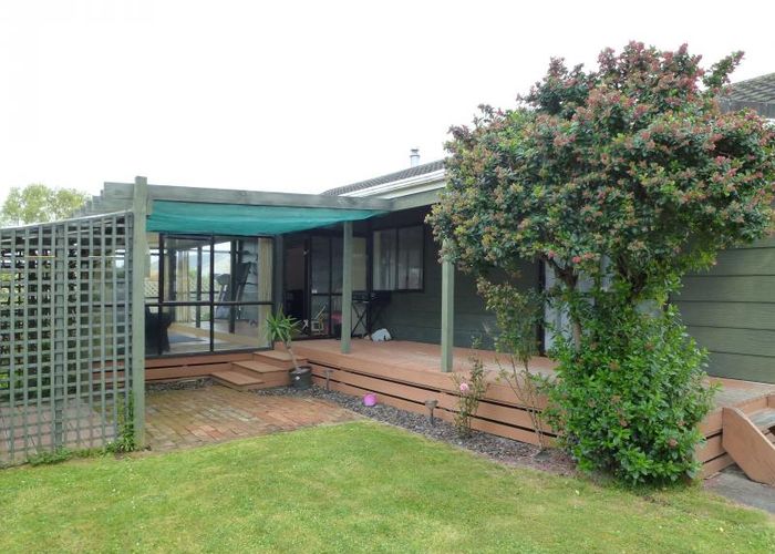  at 6 Gladys Place, Kelvin Grove, Palmerston North