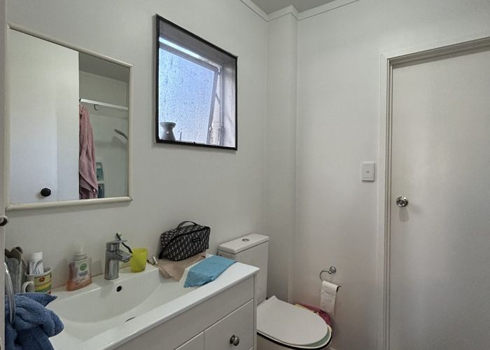  at 337 East Coast Road, Mairangi Bay, North Shore City, Auckland