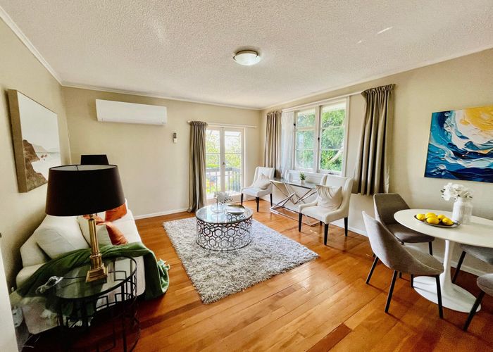  at 2/214 Campbell Road, Greenlane, Auckland City, Auckland