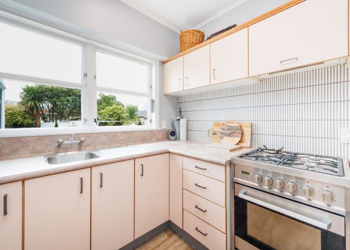  at 10 Nairn Crescent, Awapuni, Palmerston North, Manawatu / Whanganui