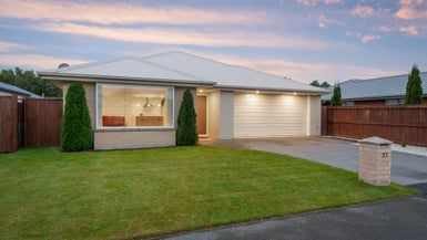  at 37 Davaar Crescent, Broomfield, Christchurch
