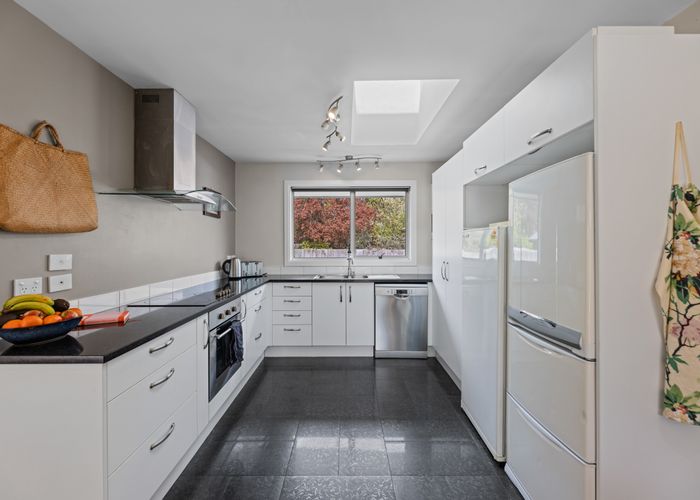  at 292 Keyes Road, New Brighton, Christchurch