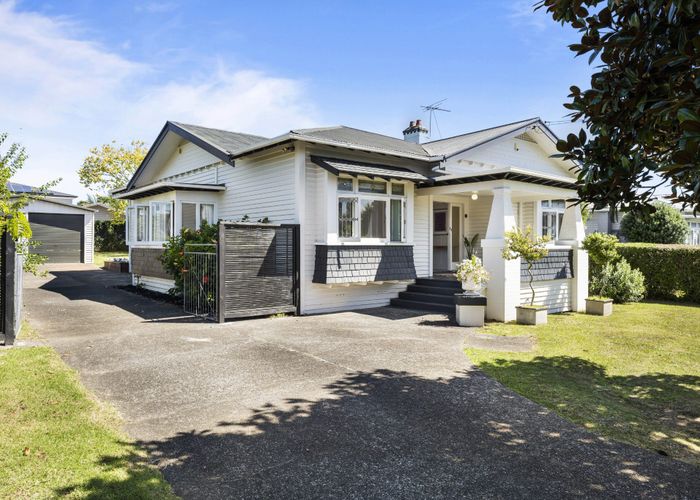 Recently sold 71 Mcintyre Road, Mangere Bridge, Auckland homes.co.nz